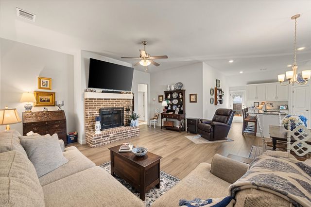 115 Randal Row, Corsicana, TX 75110