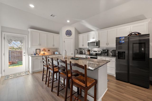 115 Randal Row, Corsicana, TX 75110