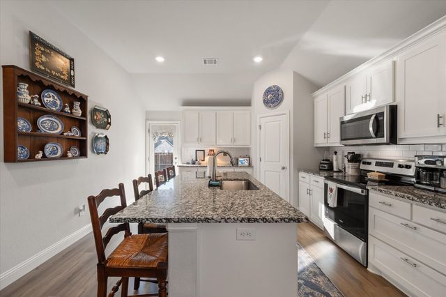 115 Randal Row, Corsicana, TX 75110