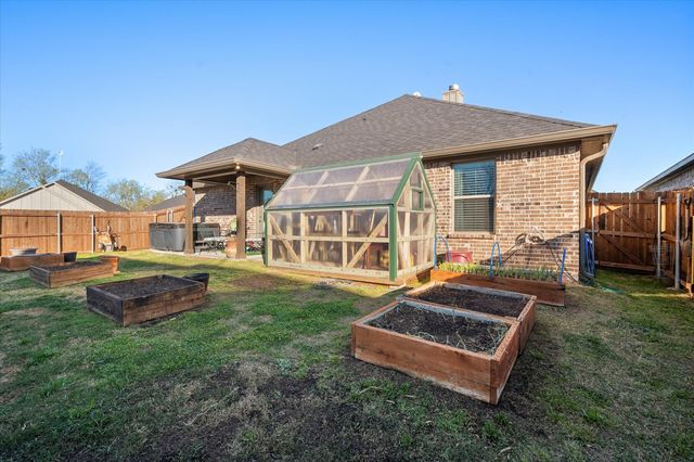 115 Randal Row, Corsicana, TX 75110