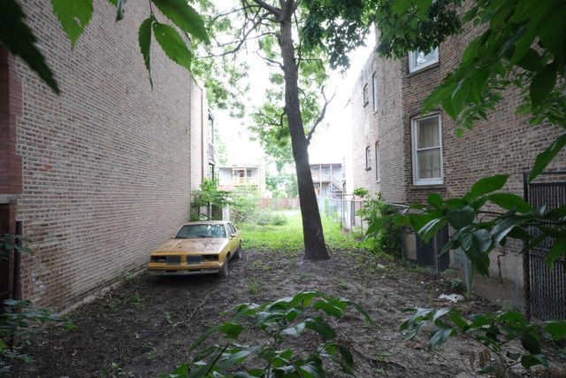 4037 W Wilcox Street, Chicago, IL 60624