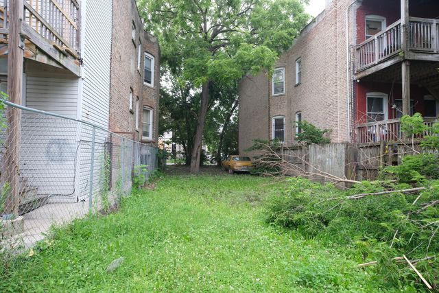 4037 W Wilcox Street, Chicago, IL 60624