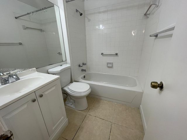 640 Cypress Club Way F12, Deerfield Beach, FL 33064