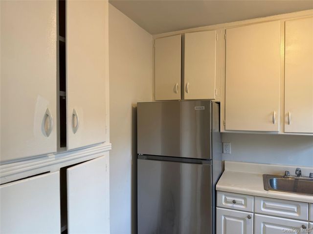 21 Lawrence Drive A, White Plains, NY 10603