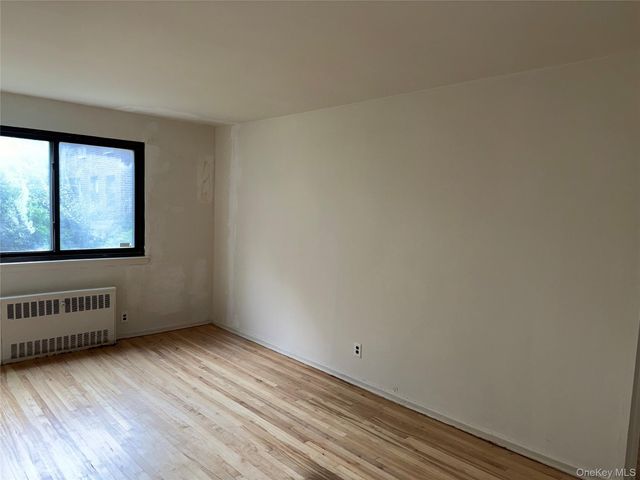 21 Lawrence Drive A, White Plains, NY 10603