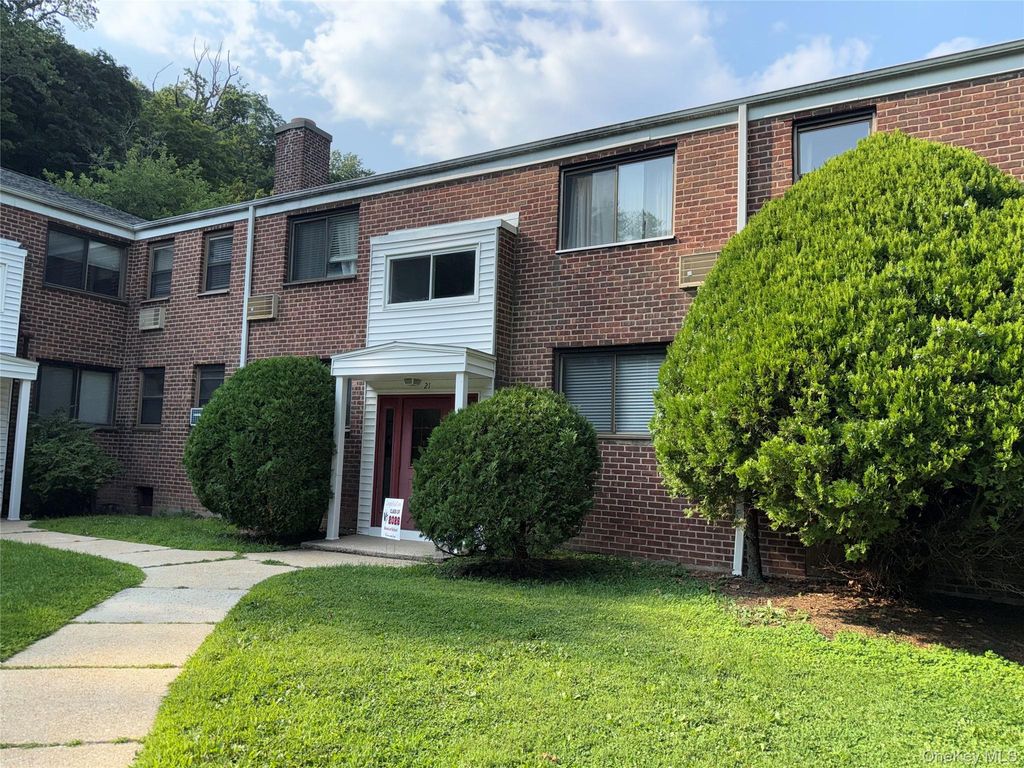 21 Lawrence Drive A, White Plains, NY 10603