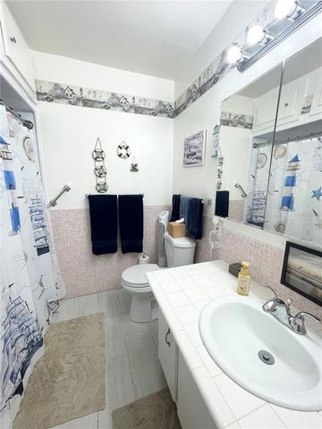 1600 W LAKE PARKER DRIVE B4, Lakeland, FL 33805