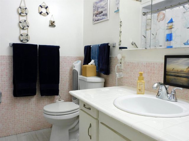 1600 W LAKE PARKER DRIVE B4, Lakeland, FL 33805