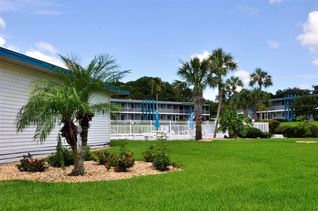 1600 W LAKE PARKER DRIVE B4, Lakeland, FL 33805