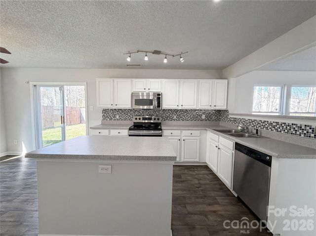 752 Ladino Lane, Clover, SC 29710