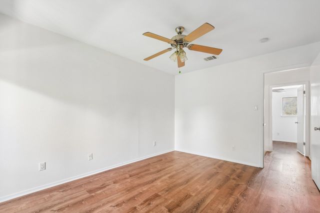 4202 Hudson Bend RD B, Austin, TX 78734