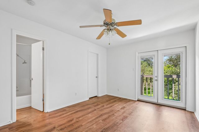 4202 Hudson Bend RD B, Austin, TX 78734