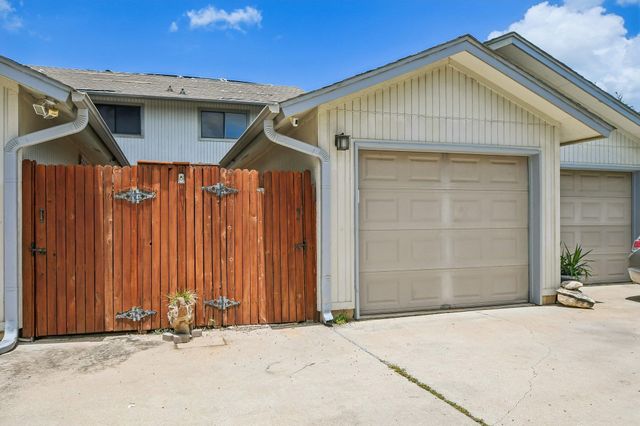 4202 Hudson Bend RD B, Austin, TX 78734