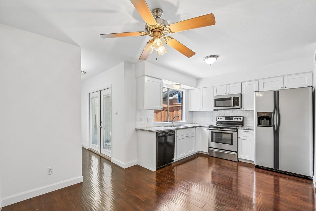 4202 Hudson Bend RD B, Austin, TX 78734