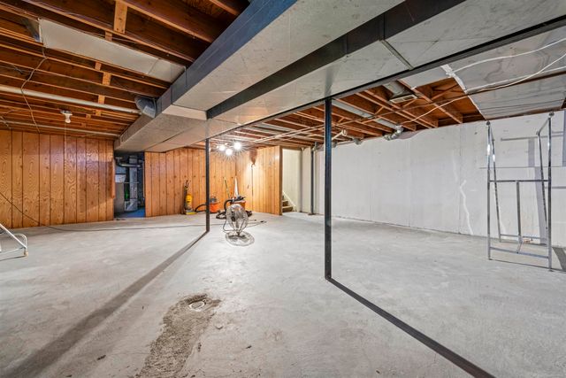 15025 Annapolis Drive, Sterling Heights, MI 48313