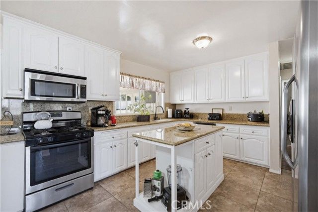 1090 4th, Norco, CA 92860