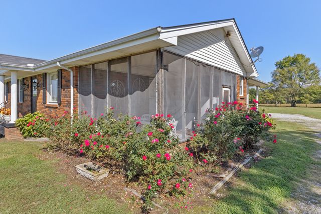 2487 Highway 52, E, Portland, TN 37148