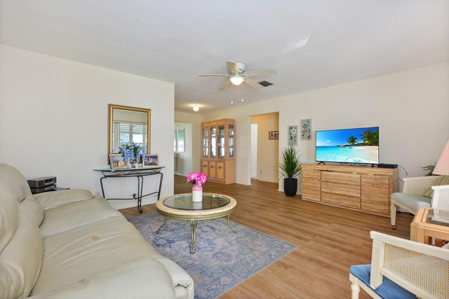 1005 Siesta Avenue, Boynton Beach, FL 33426