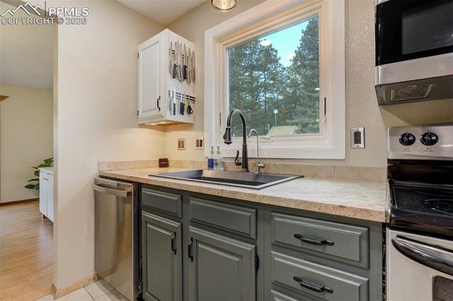 1011 South Avenue, Woodland Park, CO 80863