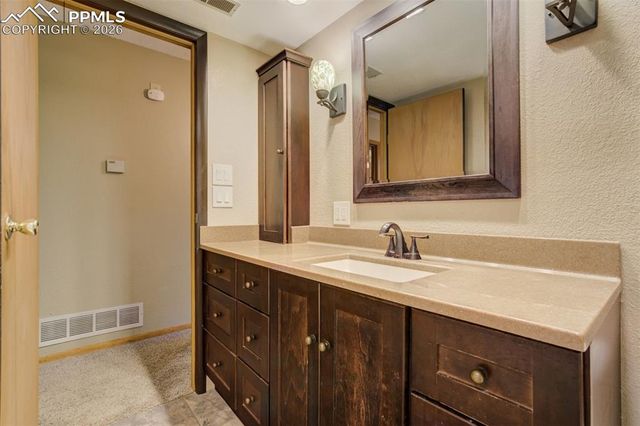 1011 South Avenue, Woodland Park, CO 80863