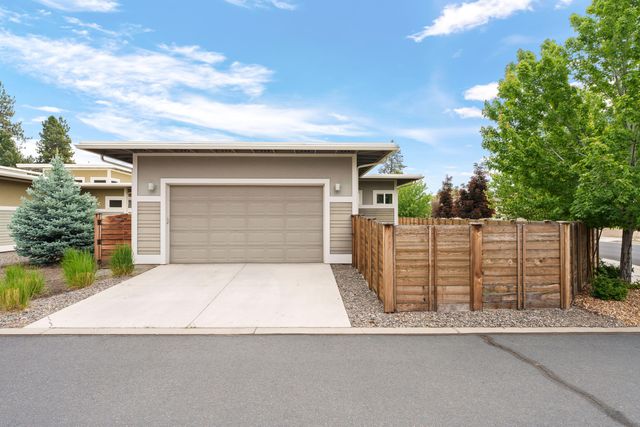 63367 NW Clearstone Drive, Bend, OR 97703