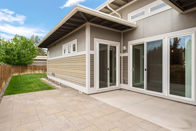 63367 NW Clearstone Drive, Bend, OR 97703