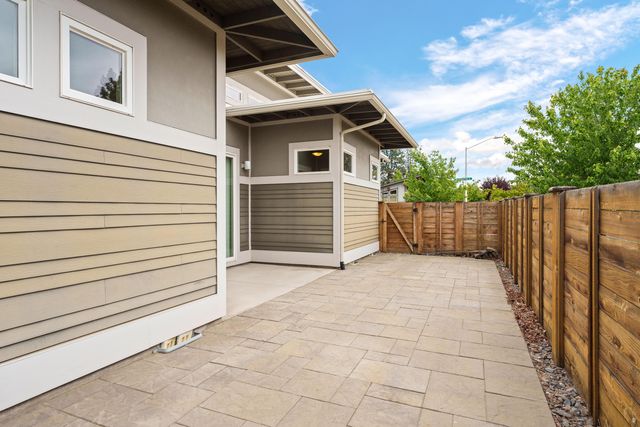 63367 NW Clearstone Drive, Bend, OR 97703