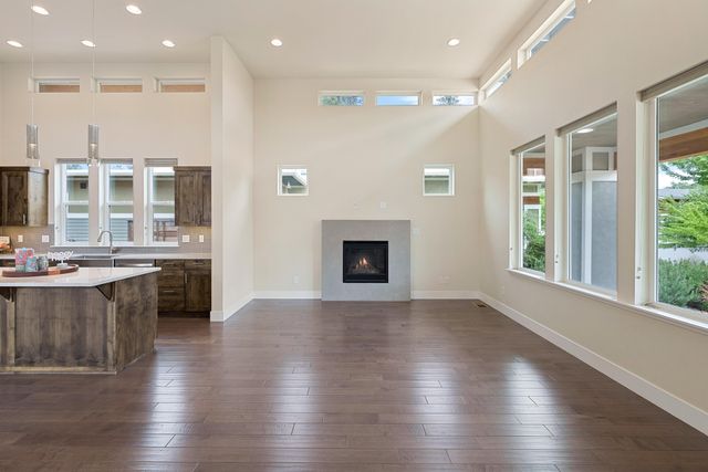 63367 NW Clearstone Drive, Bend, OR 97703