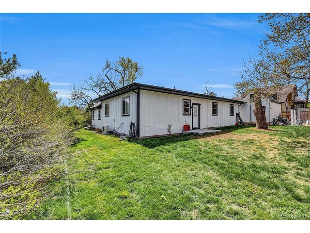 8885 W 64th Pl, Arvada, CO 80004