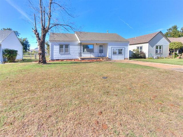 1102 S 9th Street, Kingfisher, OK 73750