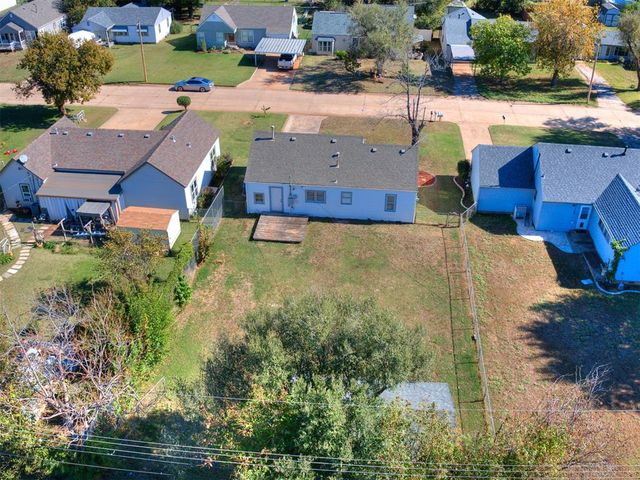 1102 S 9th Street, Kingfisher, OK 73750