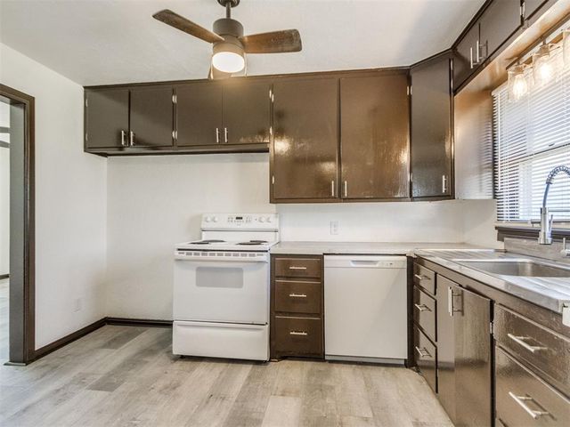 1102 S 9th Street, Kingfisher, OK 73750