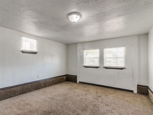 1102 S 9th Street, Kingfisher, OK 73750