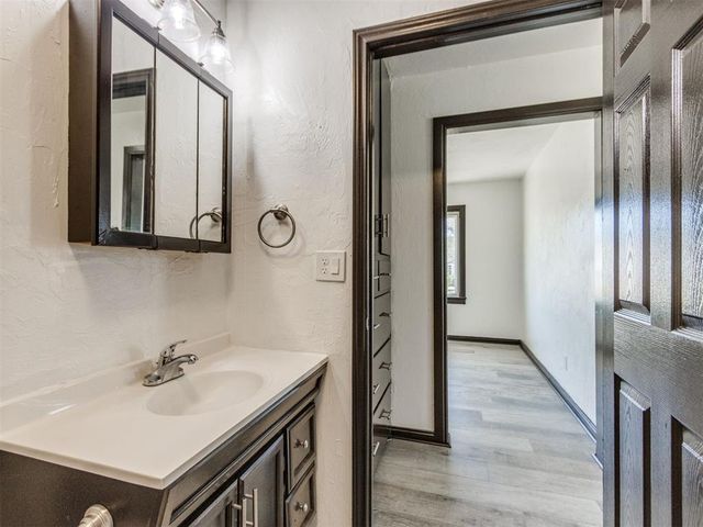 1102 S 9th Street, Kingfisher, OK 73750