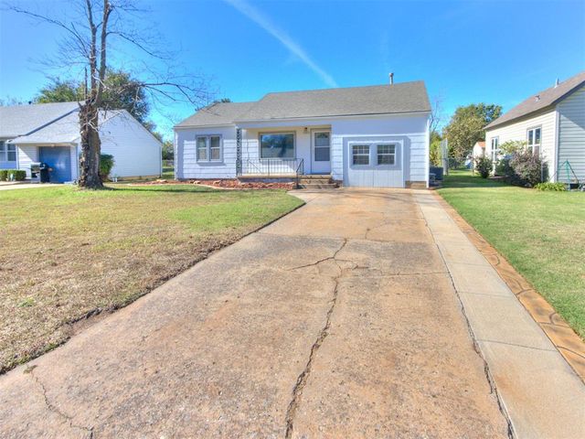 1102 S 9th Street, Kingfisher, OK 73750