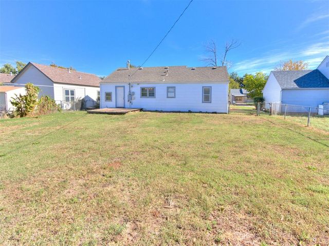1102 S 9th Street, Kingfisher, OK 73750