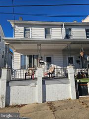 433 E CENTER ST, Mount Carmel, PA 17851
