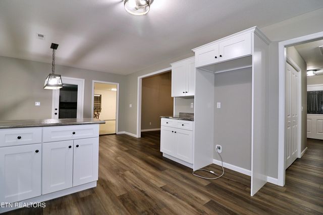 686 Taylon Lane, Oneida, TN 37841