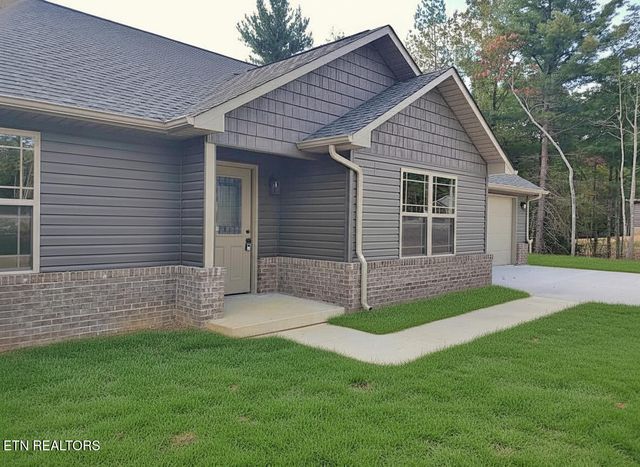 686 Taylon Lane, Oneida, TN 37841