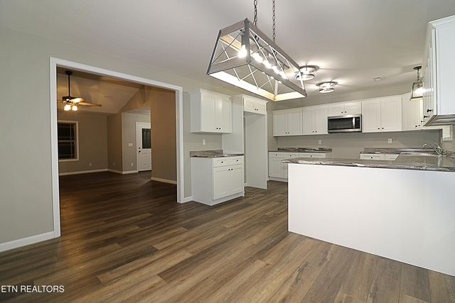 686 Taylon Lane, Oneida, TN 37841