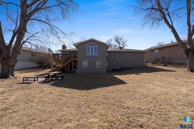 5620 W Pebble Creek Rd Road, Sioux Falls, SD 57106
