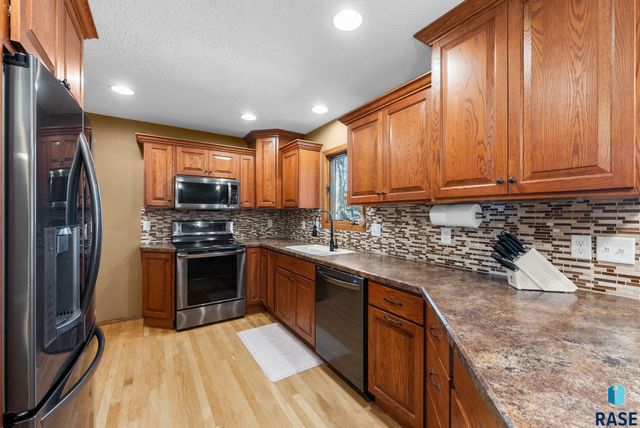 5620 W Pebble Creek Rd Road, Sioux Falls, SD 57106