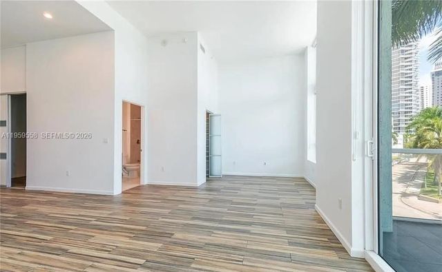 1900 N Bayshore Dr 506, Miami, FL 33132