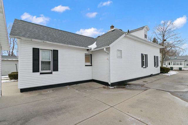 132 E Marion Street, Portage, WI 53901