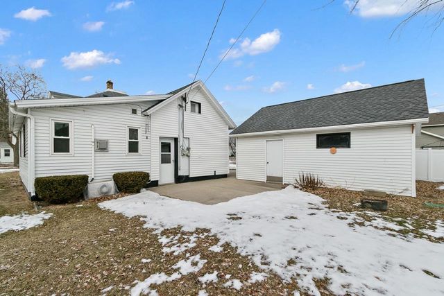 132 E Marion Street, Portage, WI 53901