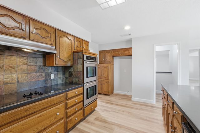 2625 Ramblewood Drive, Carrollton, TX 75006