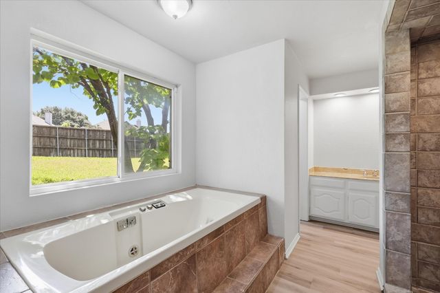 2625 Ramblewood Drive, Carrollton, TX 75006