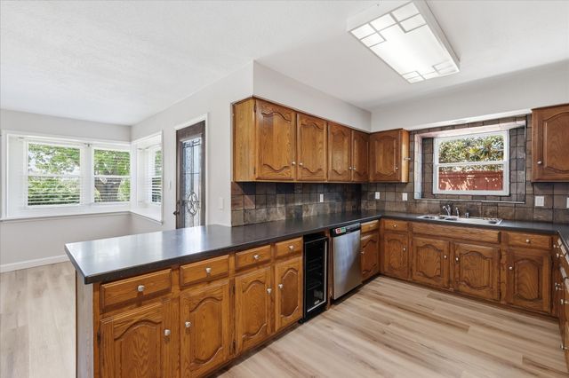 2625 Ramblewood Drive, Carrollton, TX 75006