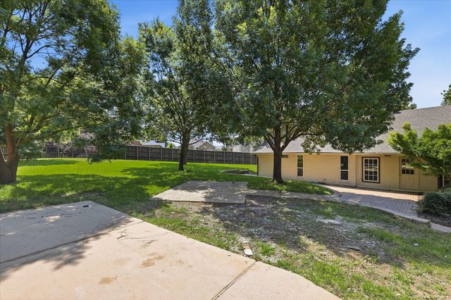 2625 Ramblewood Drive, Carrollton, TX 75006