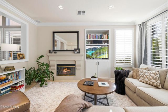 3031 Hollycrest Avenue, Thousand Oaks, CA 91362